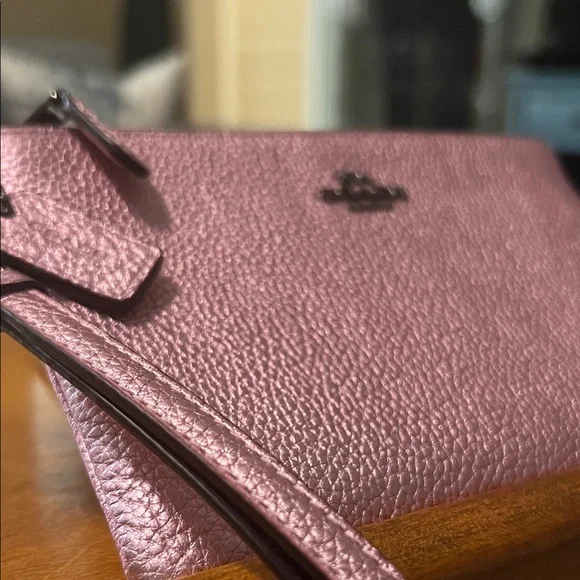 Coach Metallic Pink Wristlet NWOT - Picture 2 of 10